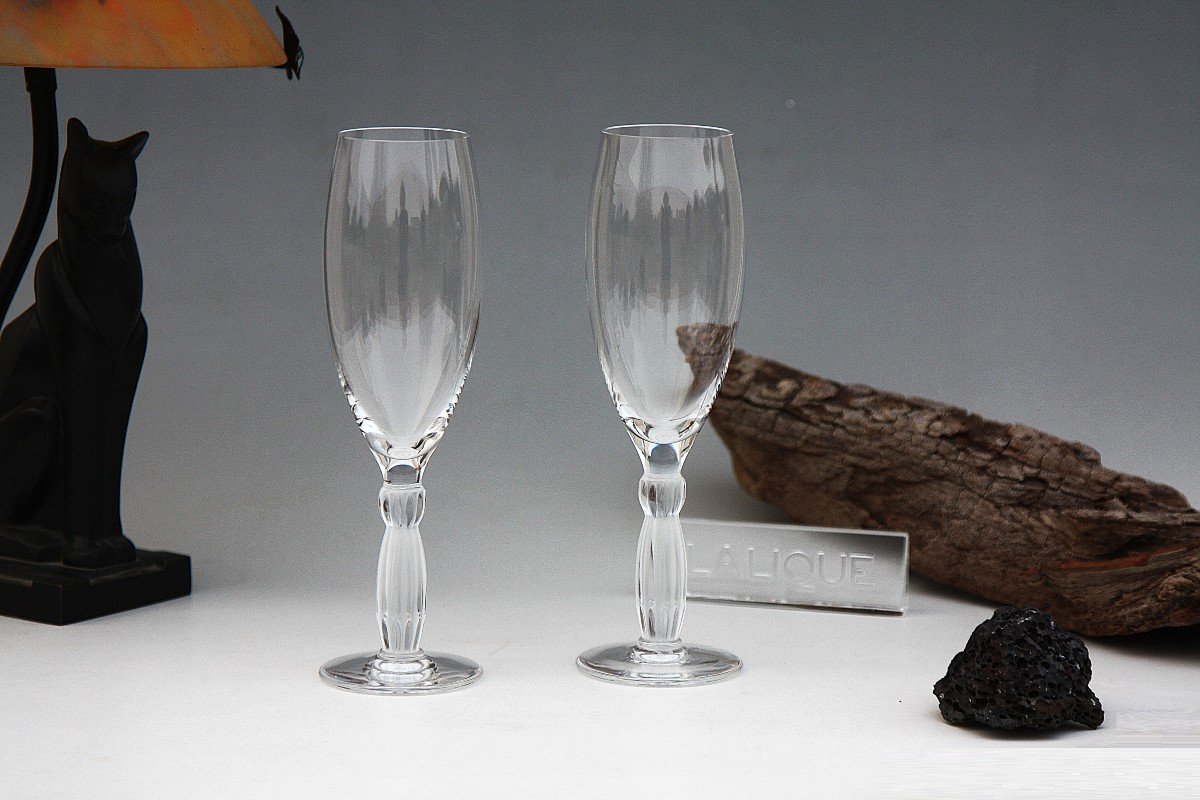 Set De 2 Flûtes à Champagne En Cristal De Lalique Modèle Louqsor