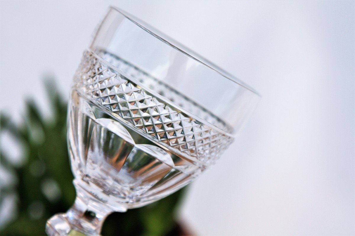 Set Of 2 Burgundy Wine Glasses In Saint Louis Crystal, Trianon Model-photo-3