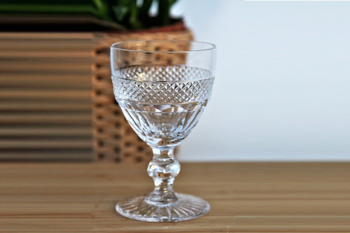 Set Of 2 Burgundy Wine Glasses In Saint Louis Crystal, Trianon Model-photo-3