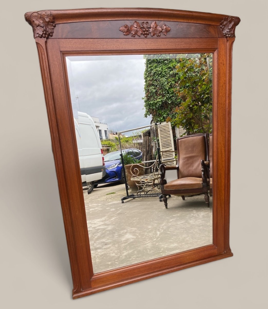 Miroir D’époque Art Nouveau En Acajou, à Décor De Raisin Et Feuilles De Vigne 