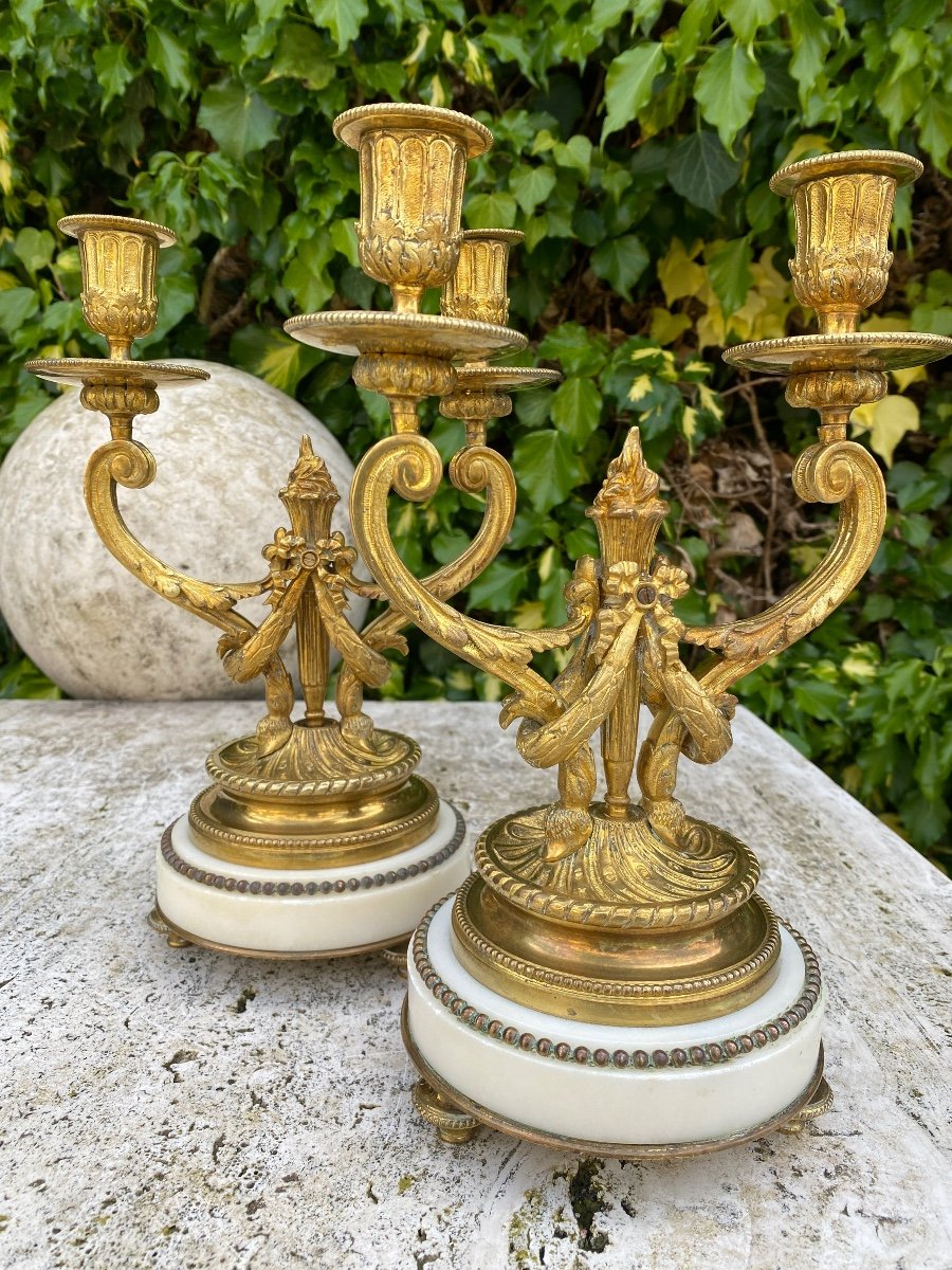 Pair Of Louis XVI Style Candlesticks / Torches In Gilt Bronze And White Marble, 19th Century