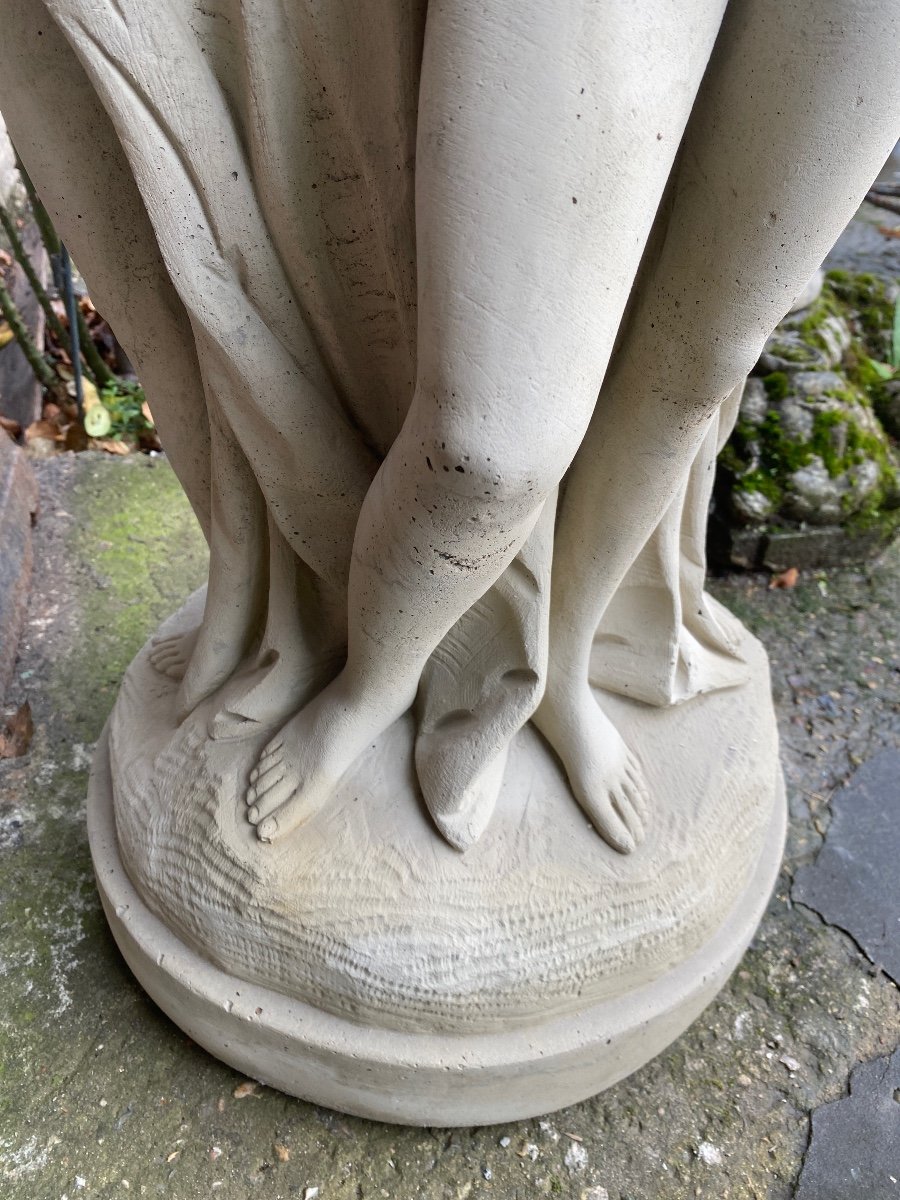 Column / Pedestal With Three Graces In Reconstituted Stone -photo-3