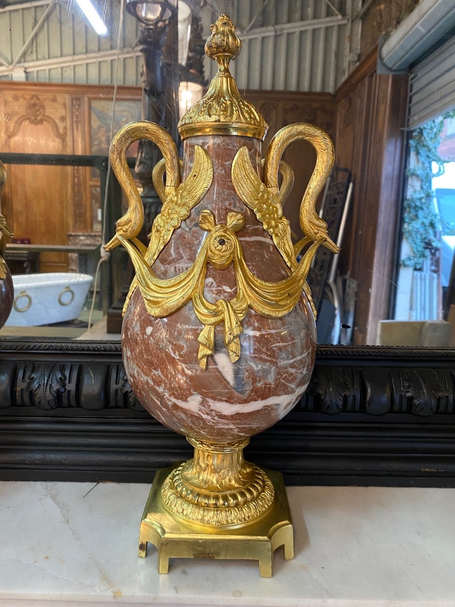 Pair Of Louis XVI Style Cassolettes In Marble And Gilded Bronze, Napoleon III Period -photo-4