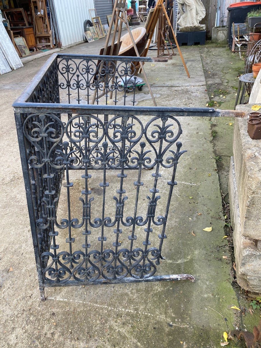 19th Century Cast Iron Balcony / Grille -photo-4