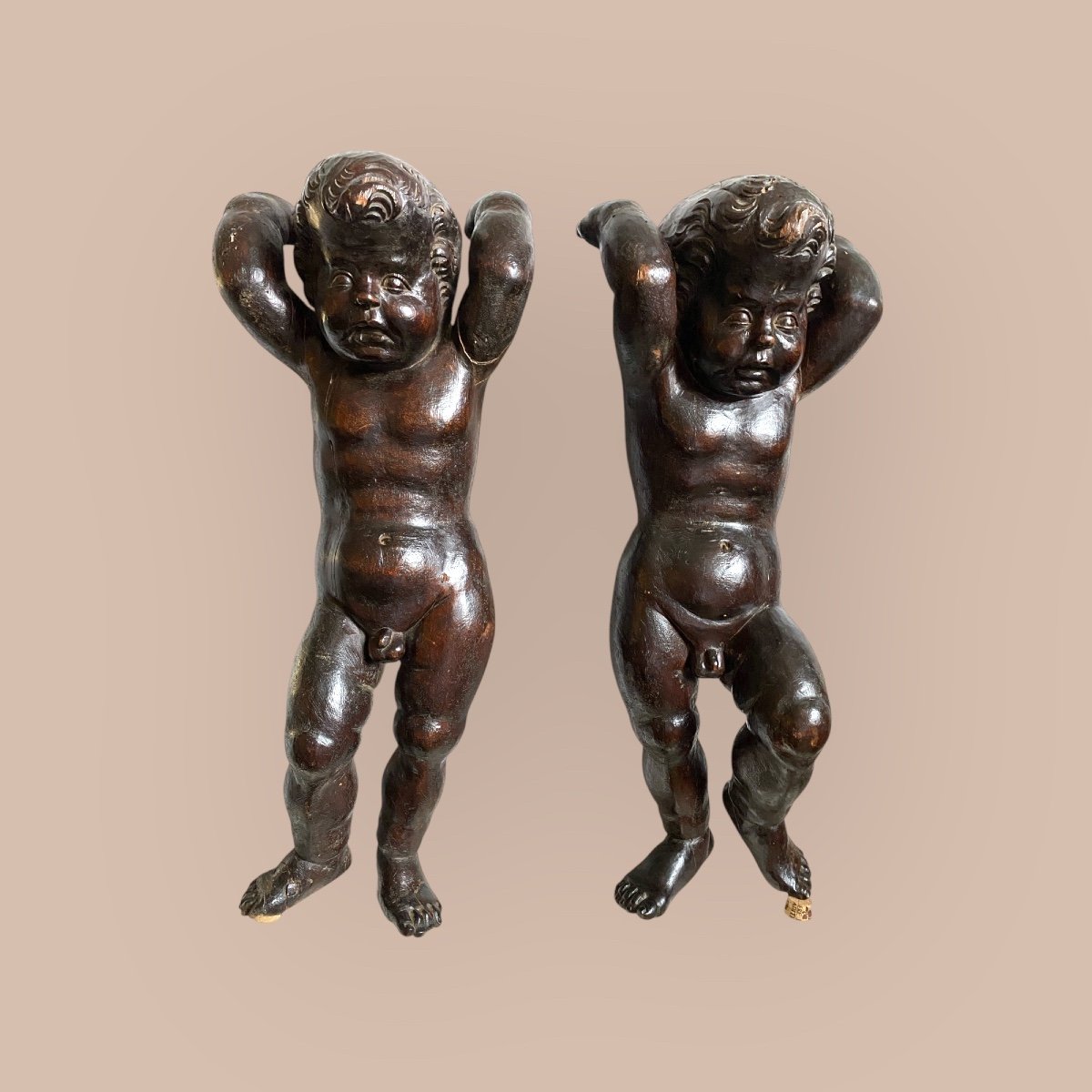 Paire de grands Putti / Anges 18ème En Bois Sculpté -photo-1