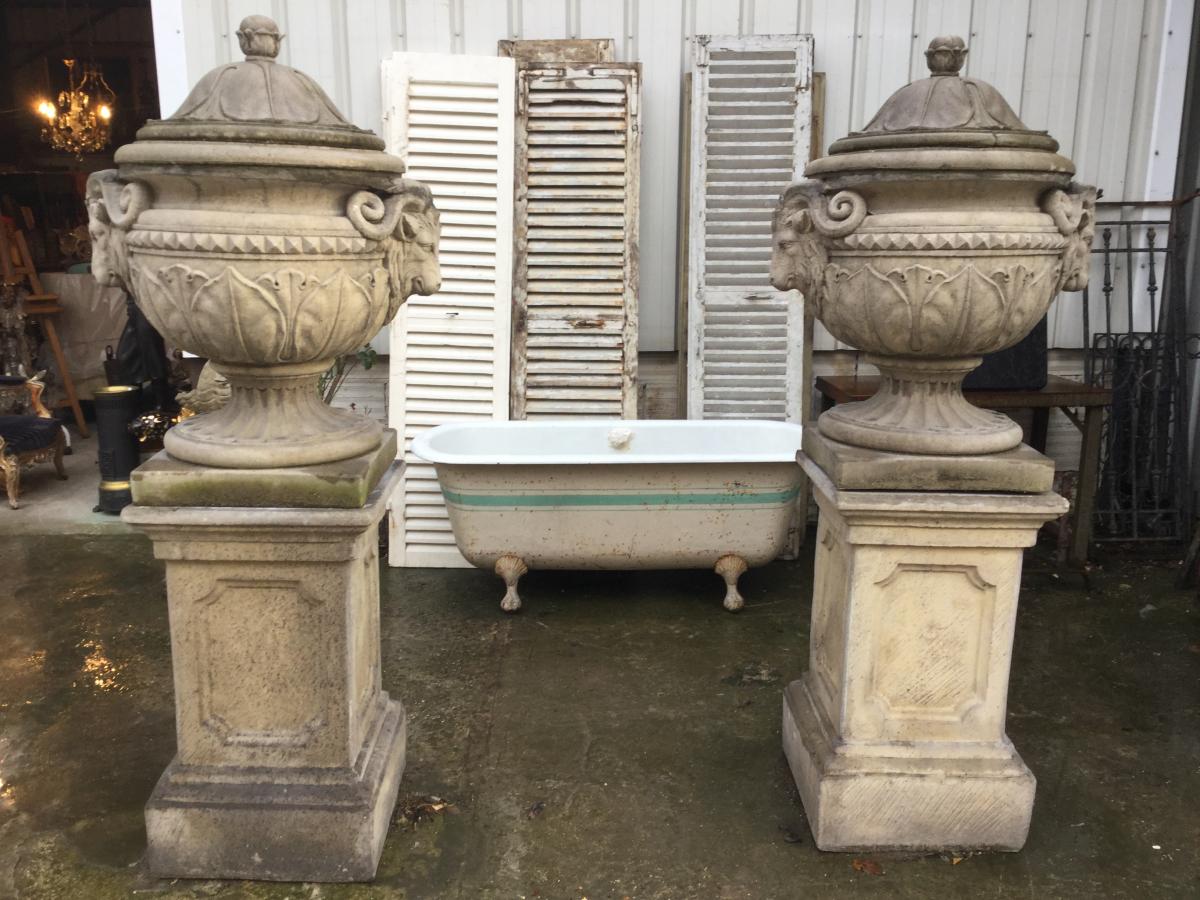 Grande Paire De Vases Couvert Sur Socles De Style Louis XVI, Décor Têtes De Bélier, Jardin,parc-photo-2