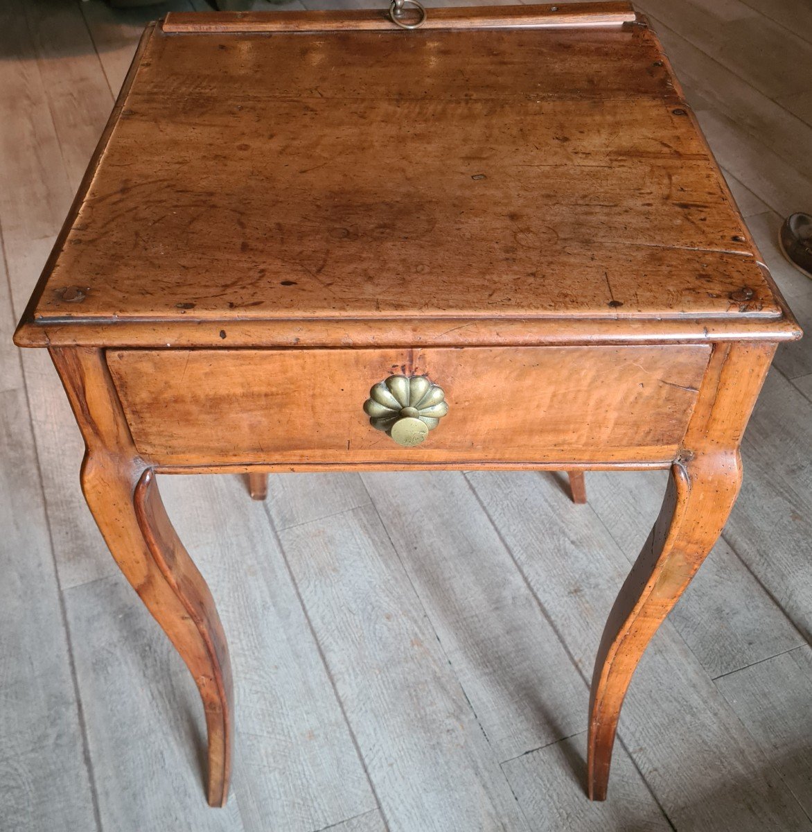 Small 18th Century Table In Cherry With Screen-photo-3