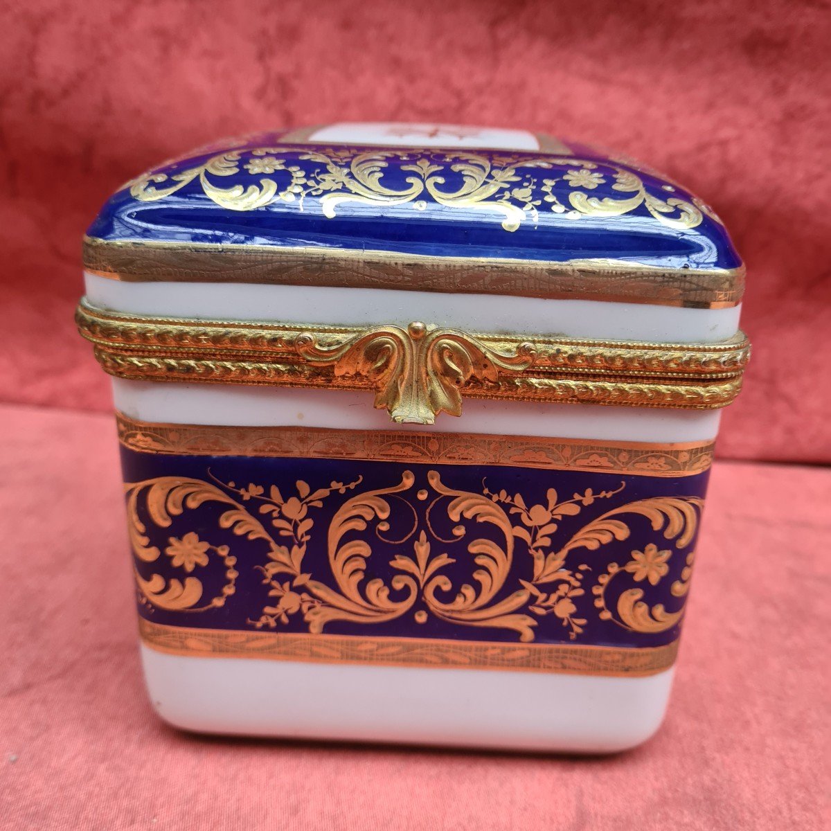 Le Tallec Porcelain Box In Sevres Blue And Gold-photo-4