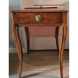 Small 18th Century Table In Cherry With Screen