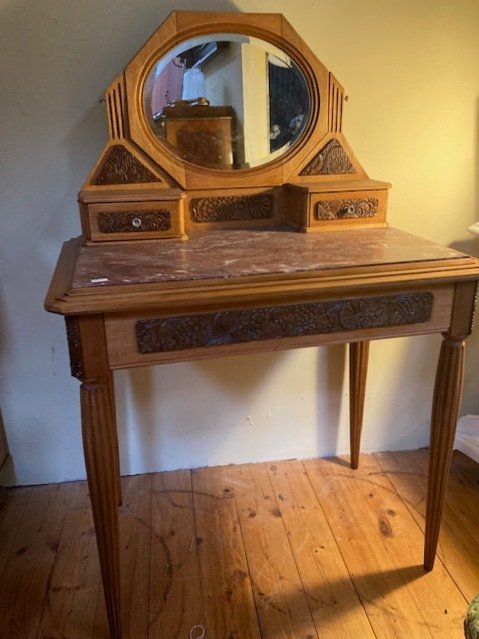 Art Deco / Dressing Table