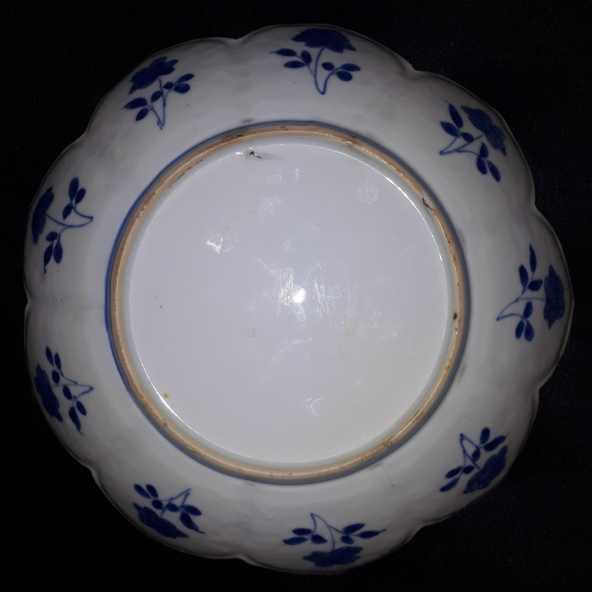 Chinese Blue And White Lotus Flower Plate, Kangxi Period China-photo-4