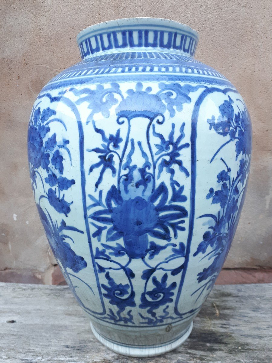 Important Arita Porcelain Jar, Edo Period Japan-photo-2