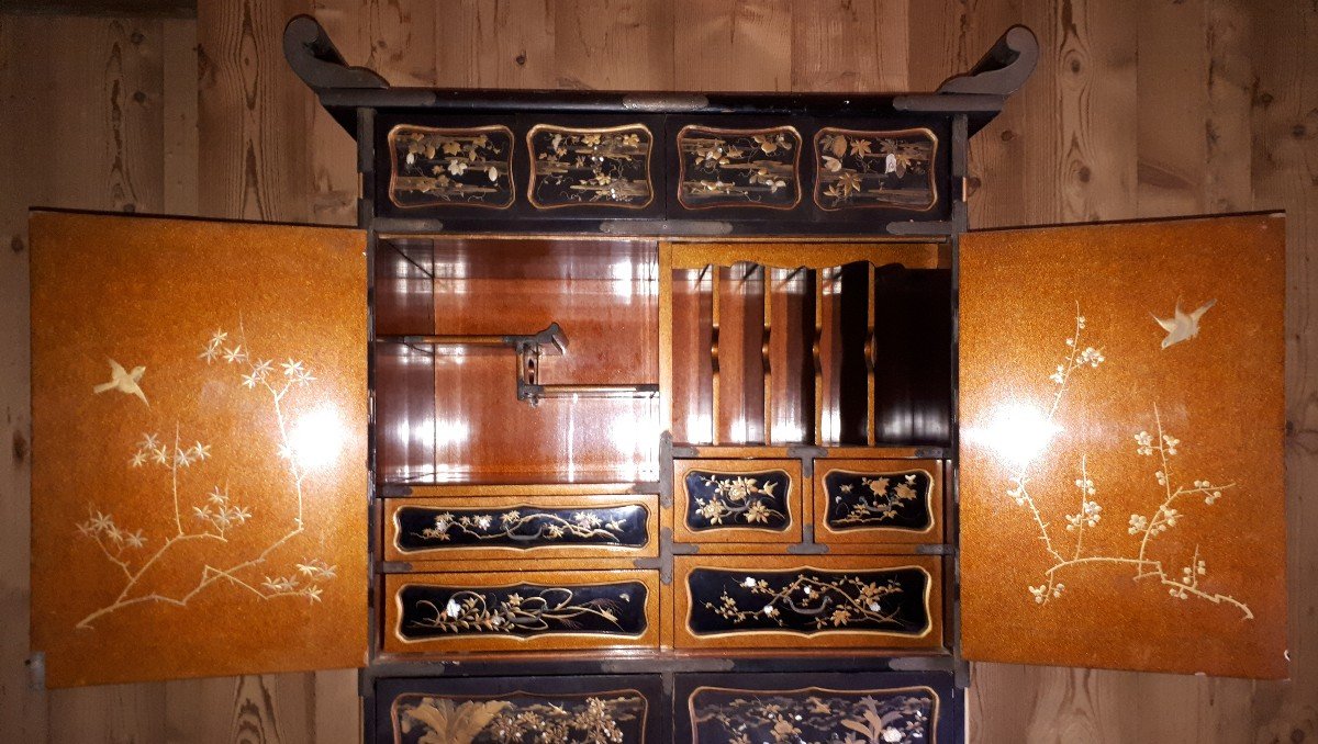Japanese Cabinet In Lacquer And Shibayama, Japan Meiji Period-photo-6
