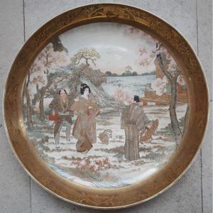 Japanese Satsuma Earthenware Dish, Meiji Era Japan