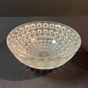 Coupe ou saladier en cristal signé R. Lalique