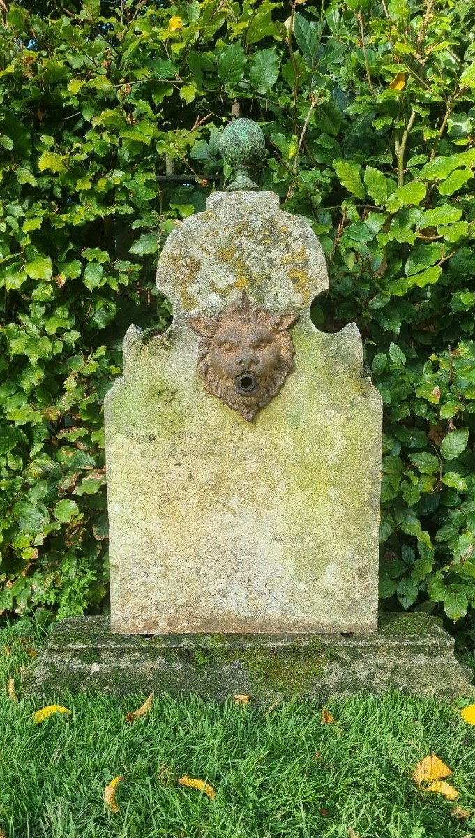 Fontaine En Pierre d'esprit Néo-mauresque..France Vers 1880