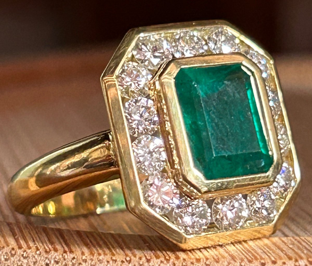 Gold, Emerald And Brilliant Ring-photo-2