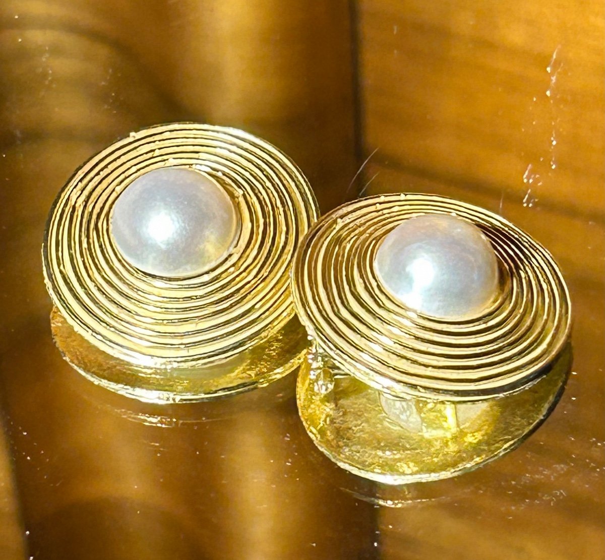 Pair Of Gold And Pearl Earrings-photo-3