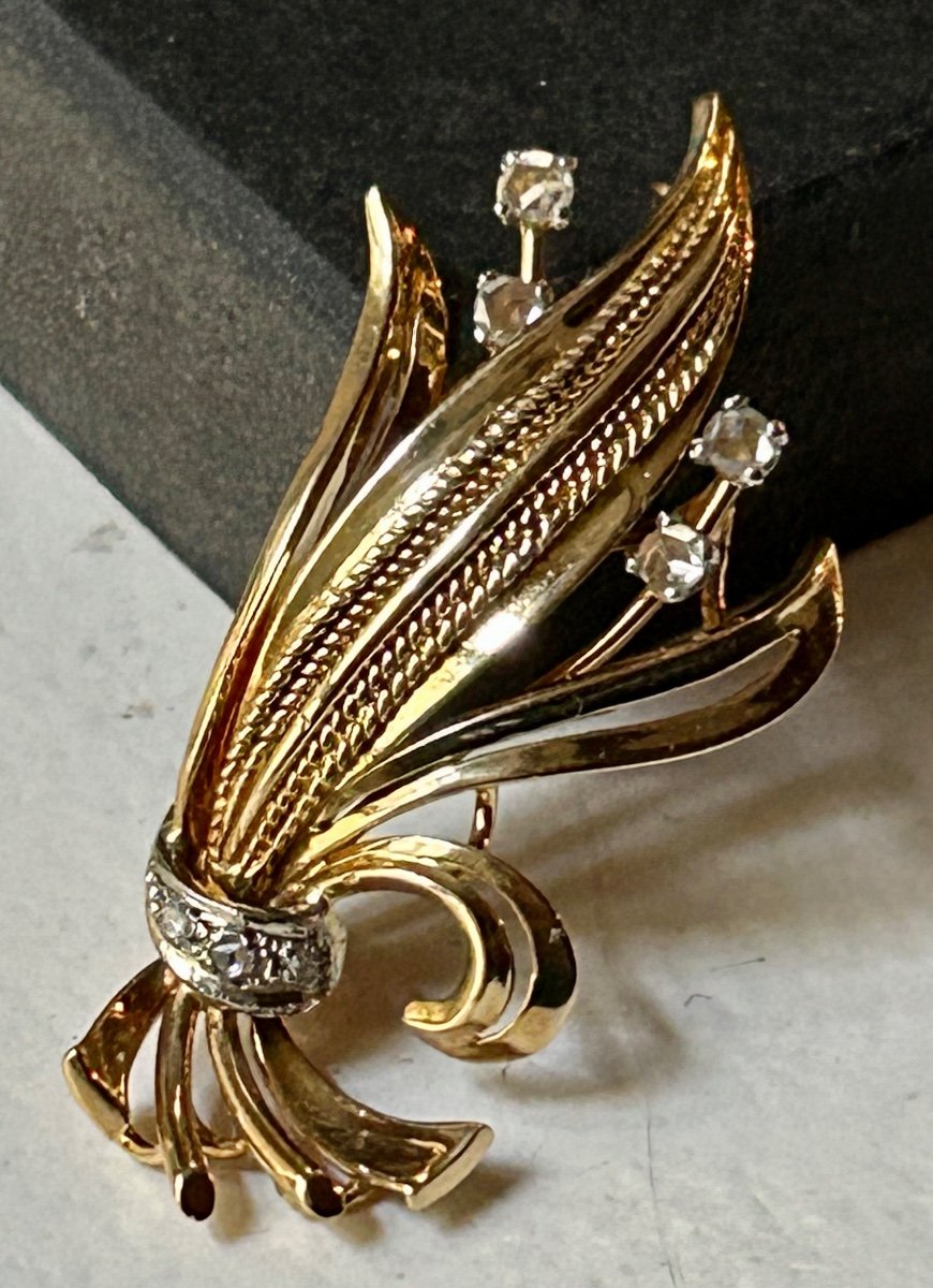 Gold And Diamond Brooch-photo-2