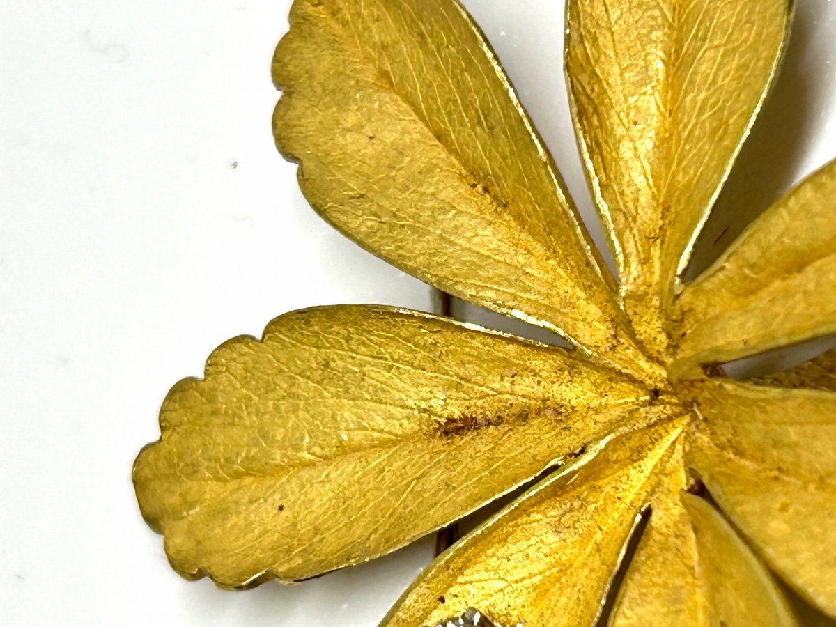 Broche feuille de châtaignier en or et brillant-photo-3