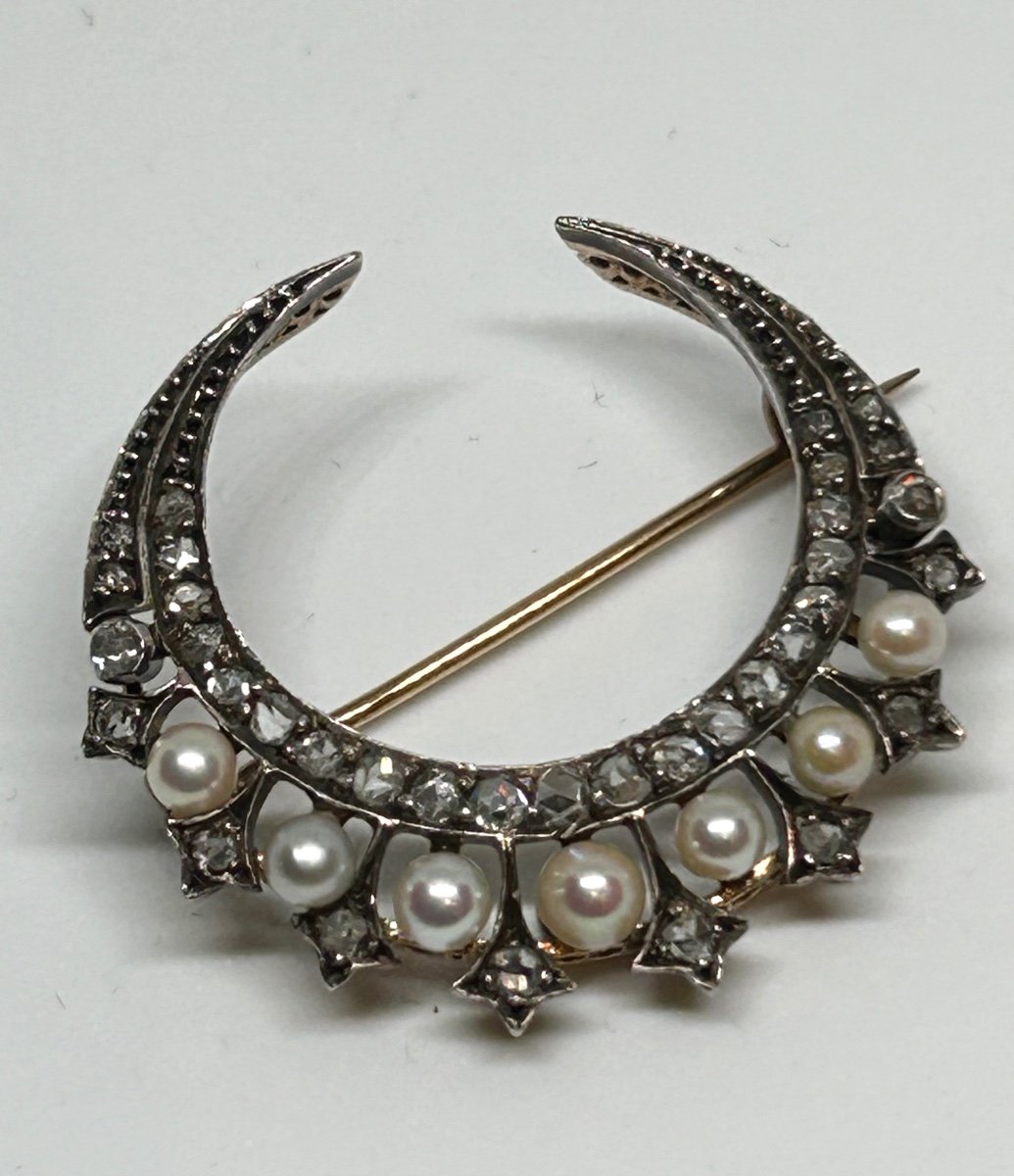 Brooch In Gold, Silver, Diamonds And Pearls -photo-2