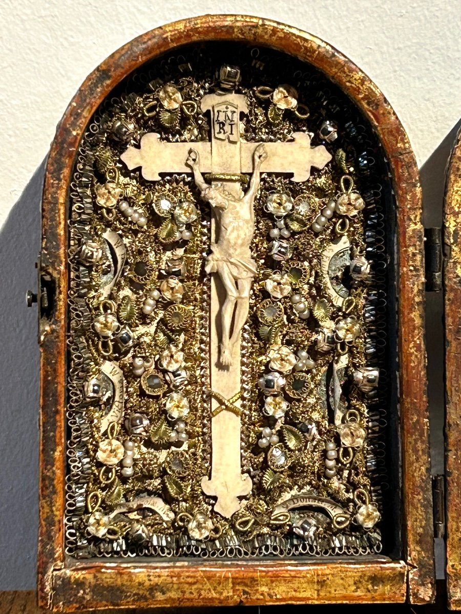 Lacquered Wood Reliquary -photo-3