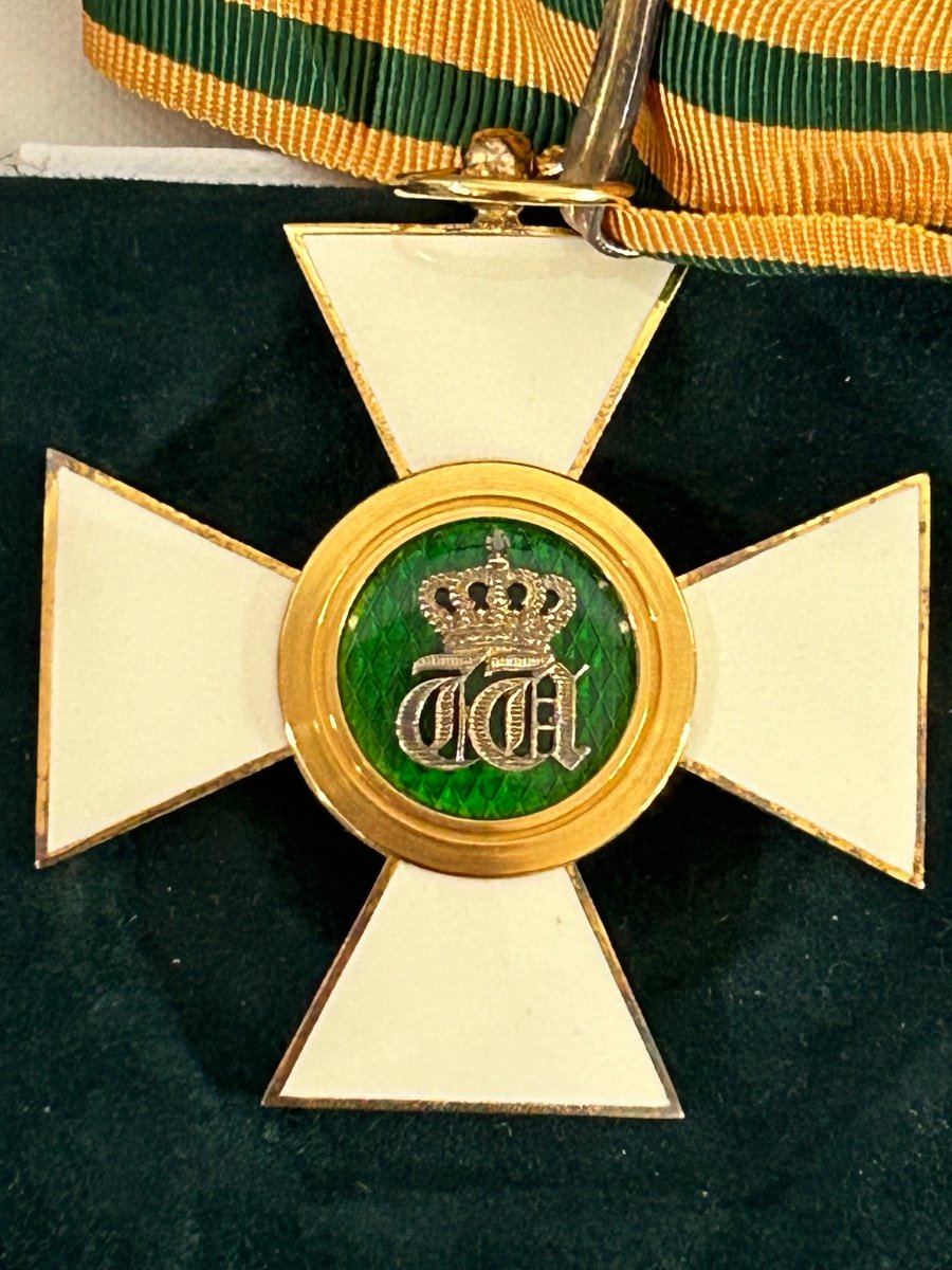 Medal, Order Of Merit Luxembourg -photo-1