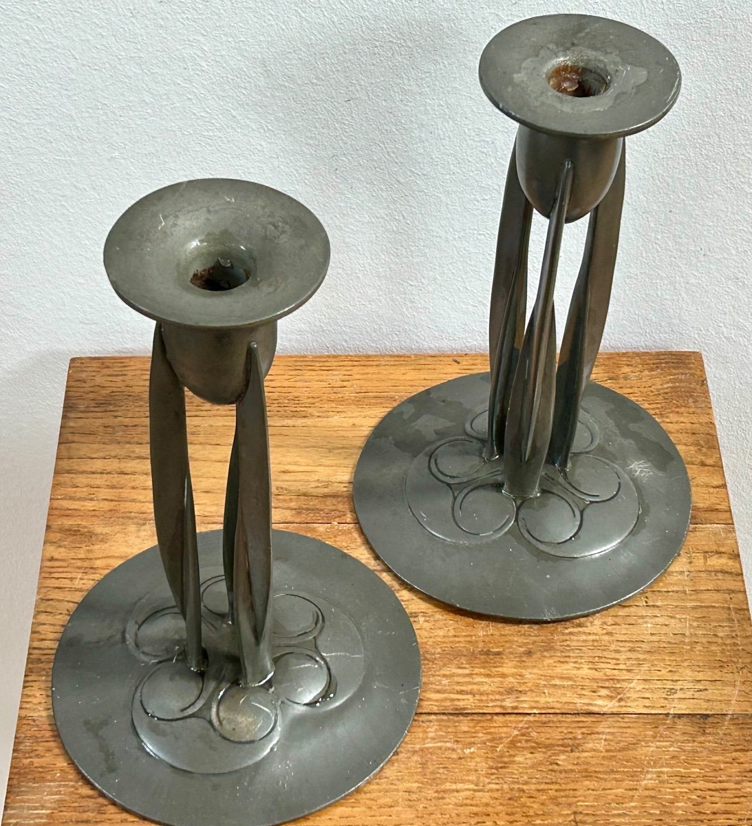 Archibald Knox, Pair Of Art Nouveau Candlesticks -photo-3