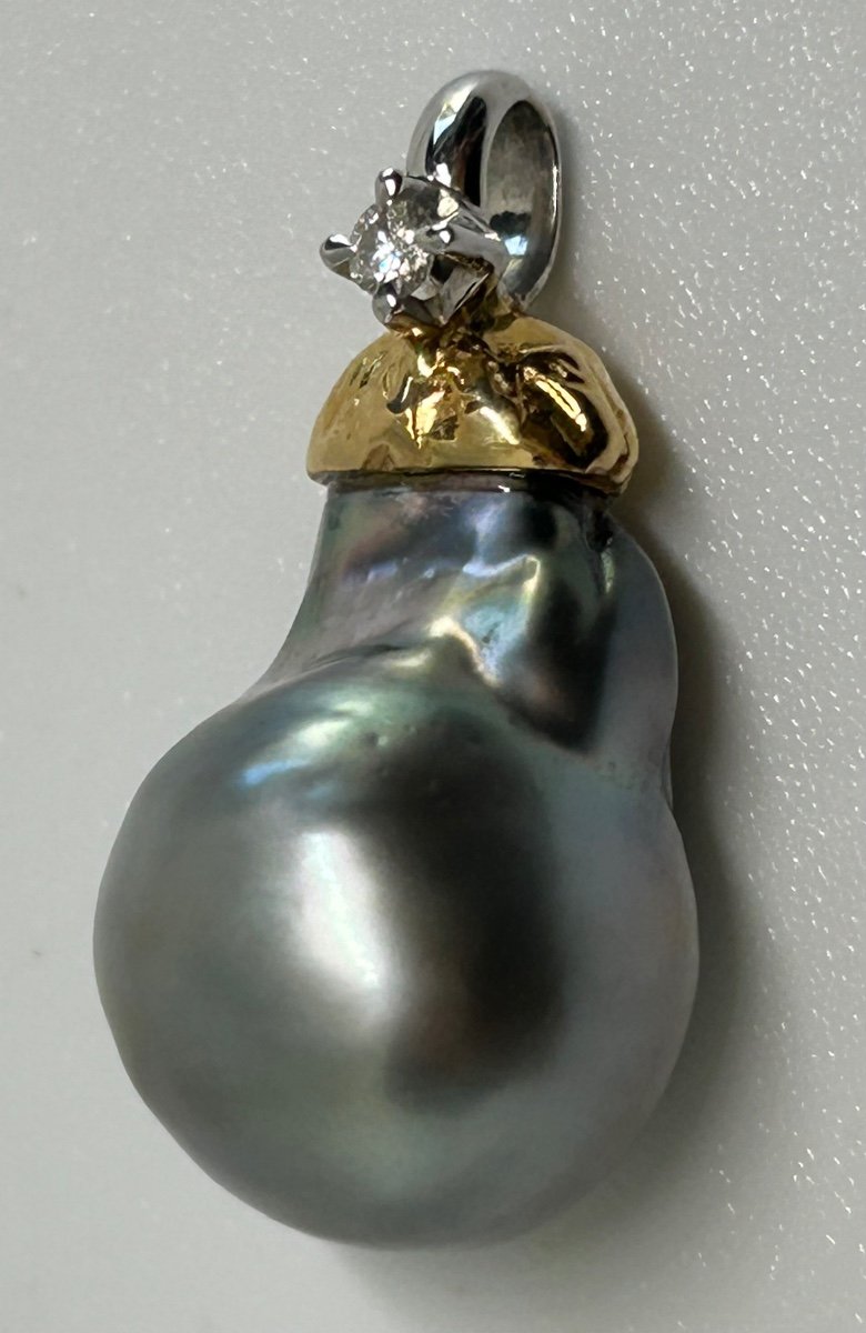 Baroque Gray Tahitian Pearl Pendant, Gold And Diamond-photo-1