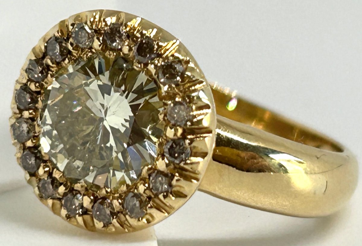 Gold And Diamond Ring 