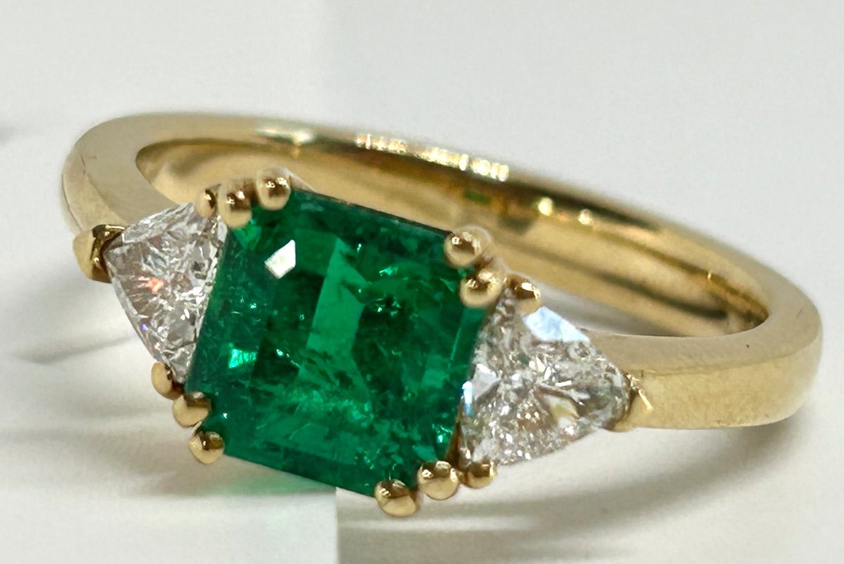 Gold, Emerald And Diamond Ring-photo-3