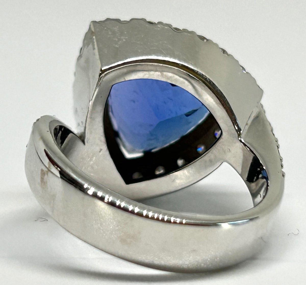 White Gold, Tansanite And Brilliant Ring -photo-4