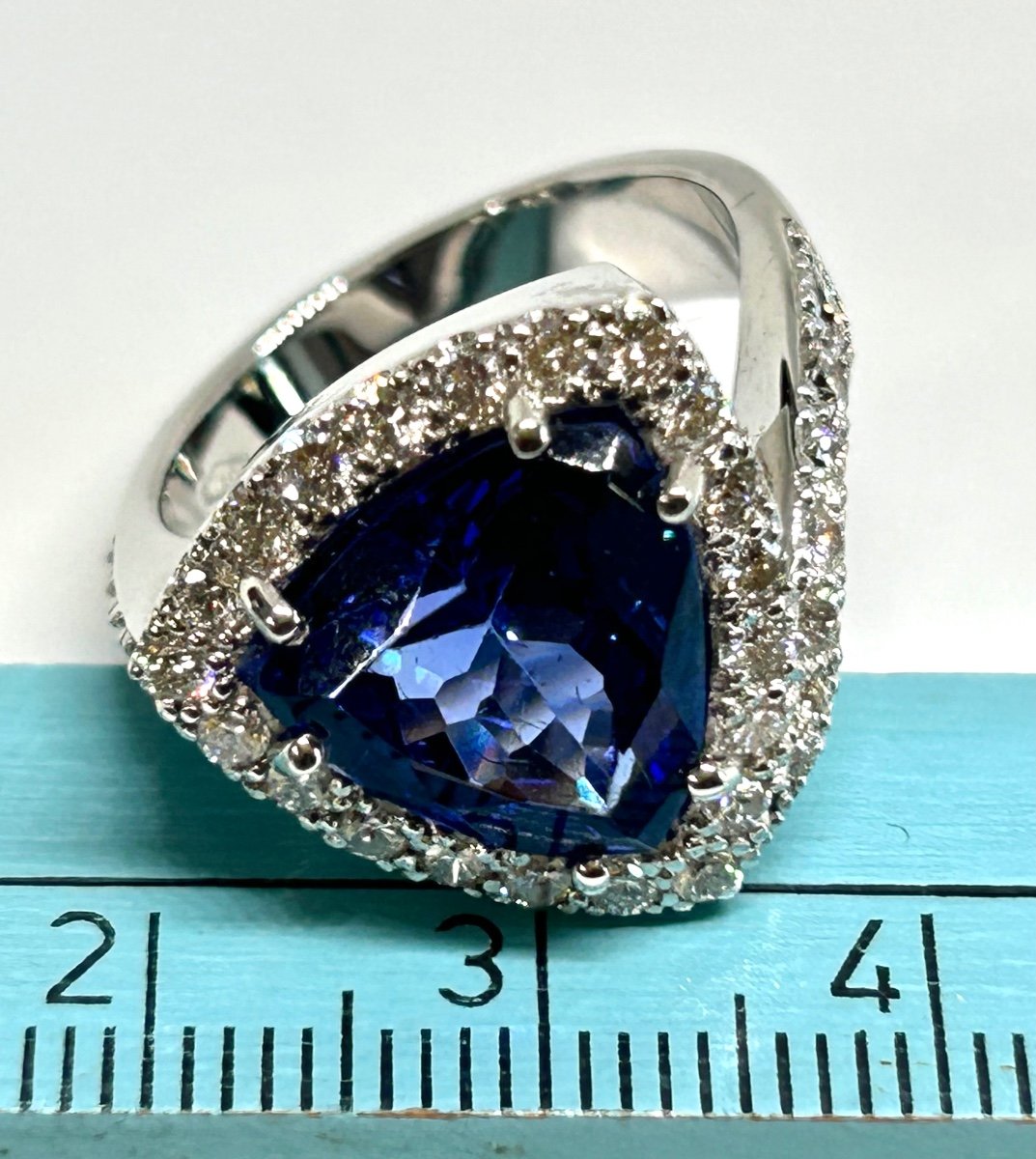 White Gold, Tansanite And Brilliant Ring -photo-4