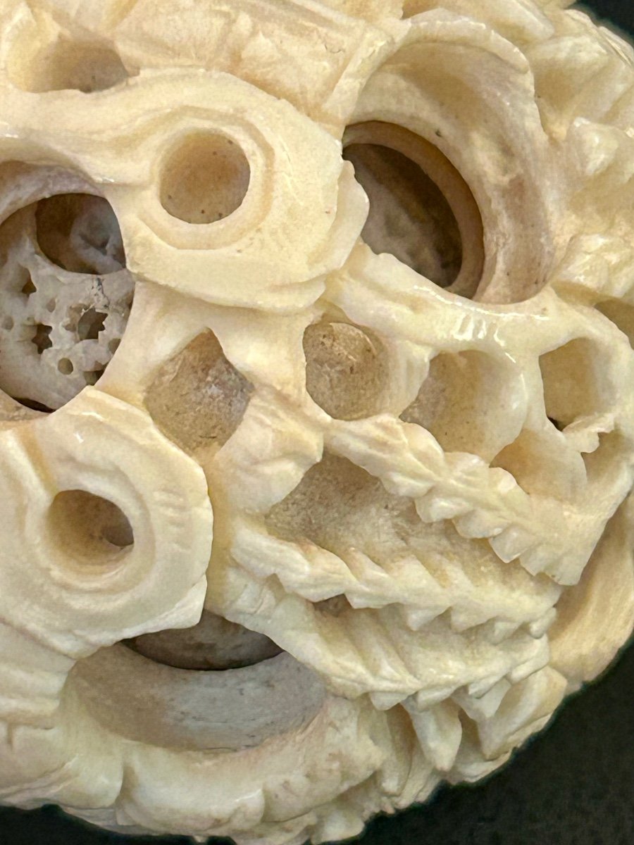 Carved Ivory Canton Ball-photo-2