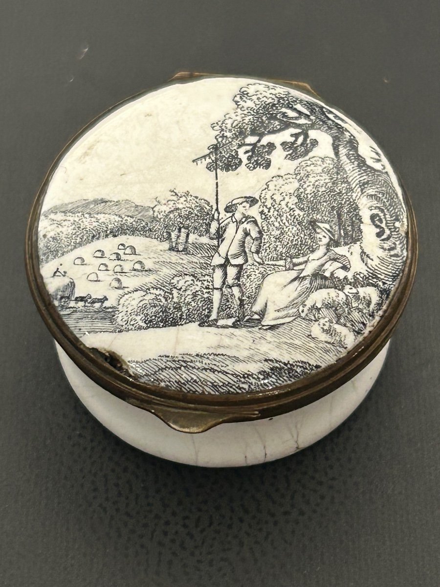 Enamel Pill Box-photo-2