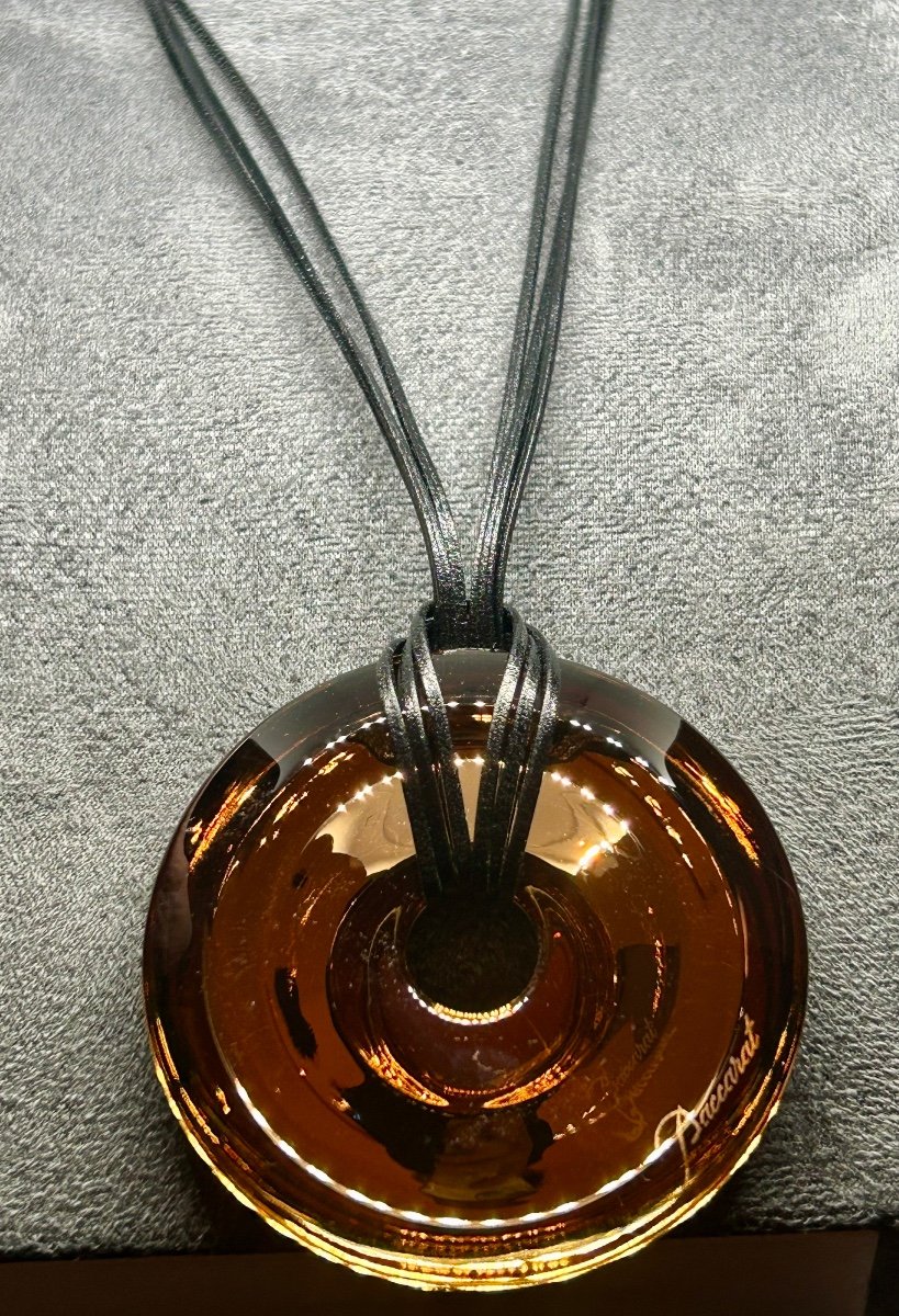 Baccarat, Amber Crystal Pendant And Leather Necklace-photo-4