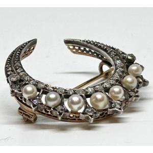 Brooch In Gold, Silver, Diamonds And Pearls 