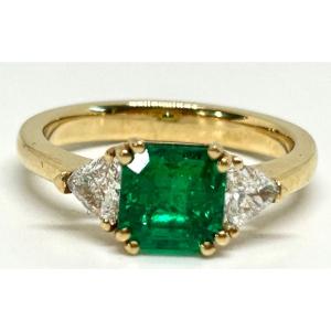 Gold, Emerald And Diamond Ring