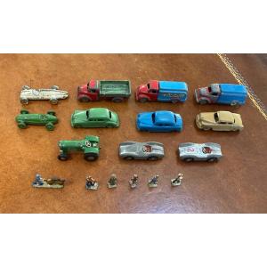 Lot Of Märklin Characters, Schuco Piccolo And Mercury Vehicles  