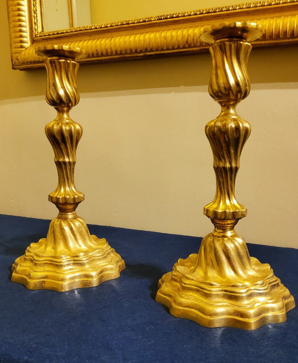 Paire De Flambeaux Torsadés En Bronzes Dorés d'Epoque Louis XV "au Roi" XVIIIéme Siécle.-photo-7