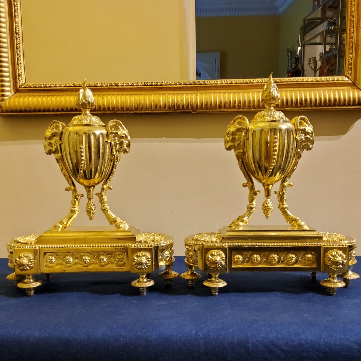 Paire De Chenets En Bronzes Dorés Style Louis XVI Aux Pots à Feux Et Béliers XIXéme _Beurdeley -photo-2