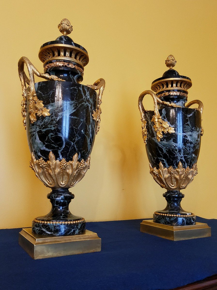 Paire De Vases En Marbre Vert De Mer Et Bronzes Ciselés Et Dorés Style Louis XVI Fin XIXémes-photo-2