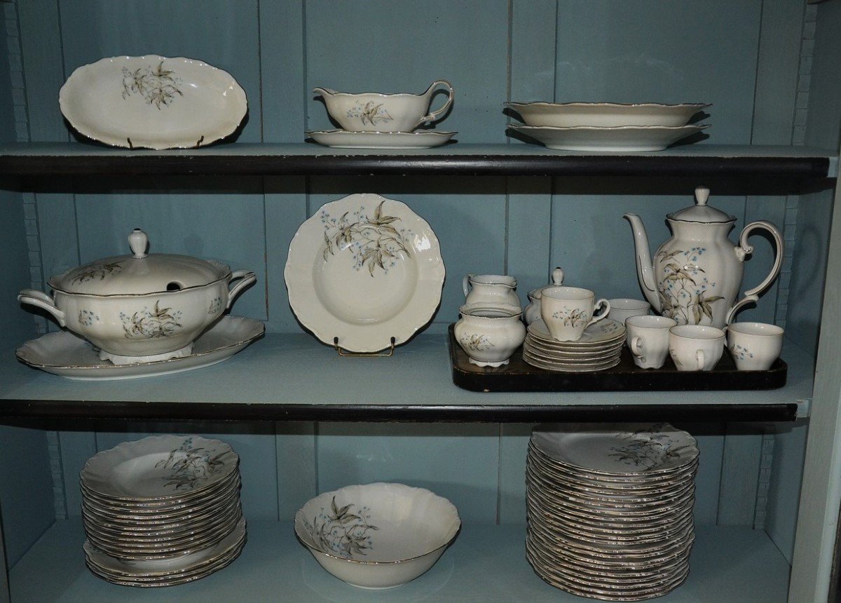 XX Porcelain Dinner Service-photo-5