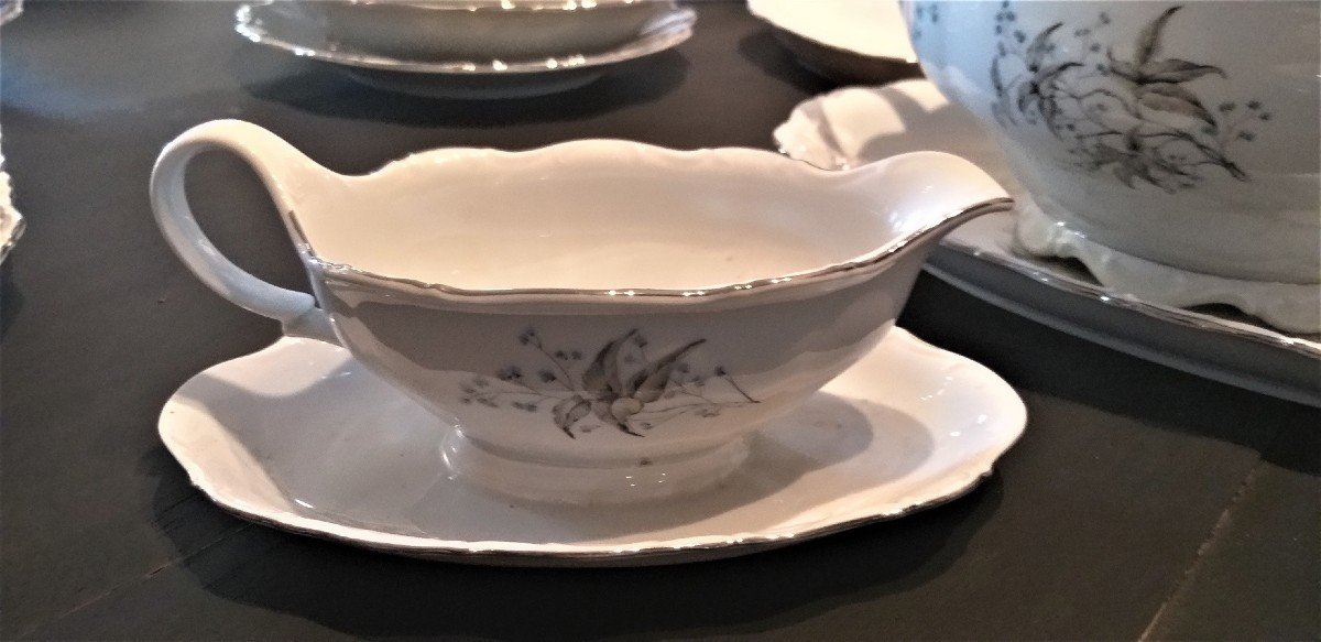 XX Porcelain Dinner Service-photo-6