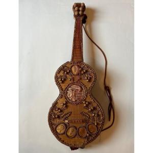 Guitare Paille Tressée Italie 1900. Décor Fleurs, médaillons Forquato Tasso Galilée, Raphaël