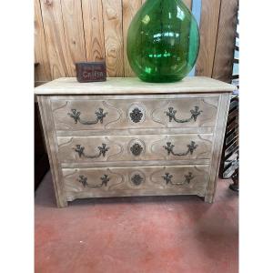 Provincial Chest Of Drawers In Bleached Walnut 