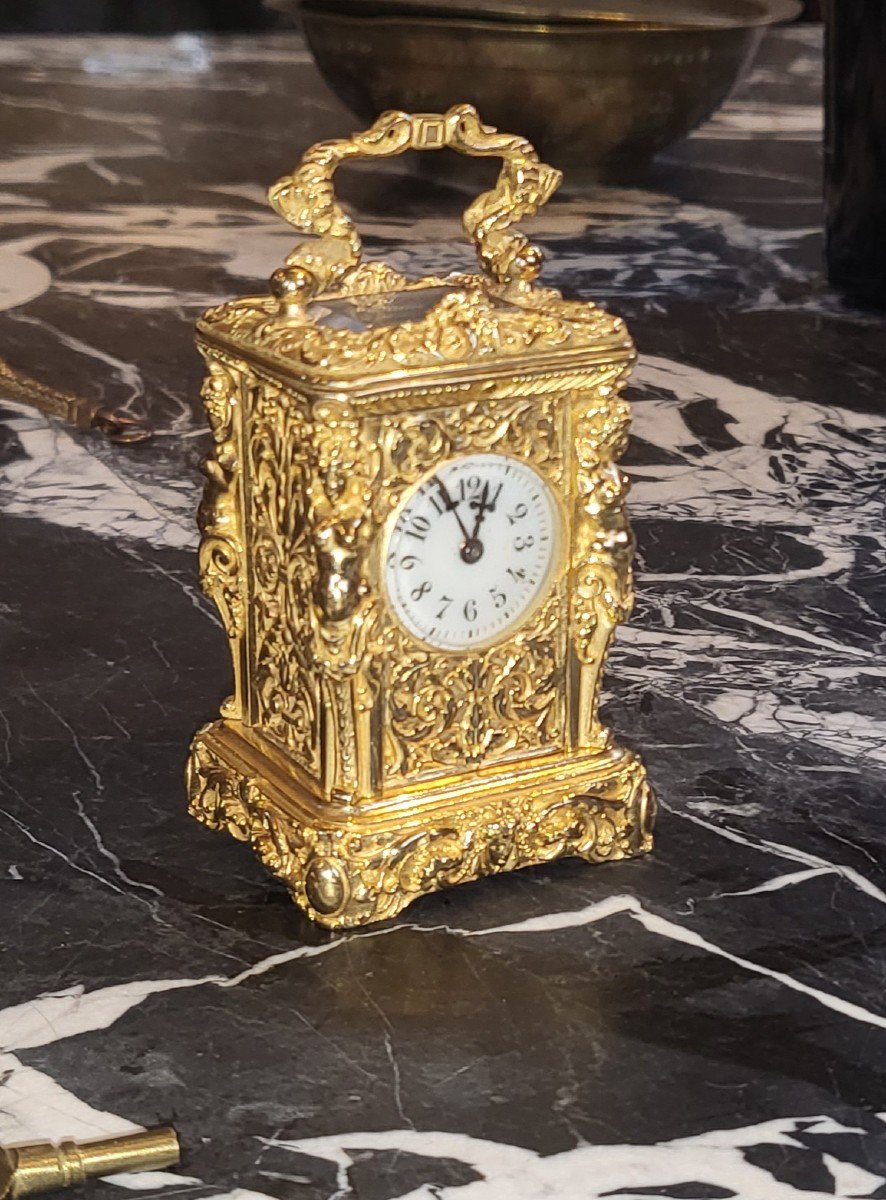 Miniature Clock In Gilt Bronze With Caryatid Decor, Late 19th Century-photo-1