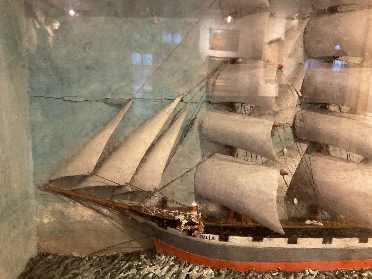 Diorama Bateau Voile En Bois Sur Mer Et Barque -photo-3