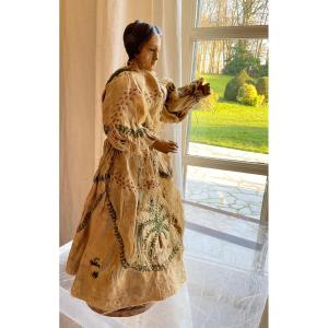 Holy Woman With Cloths Wooden Statuette