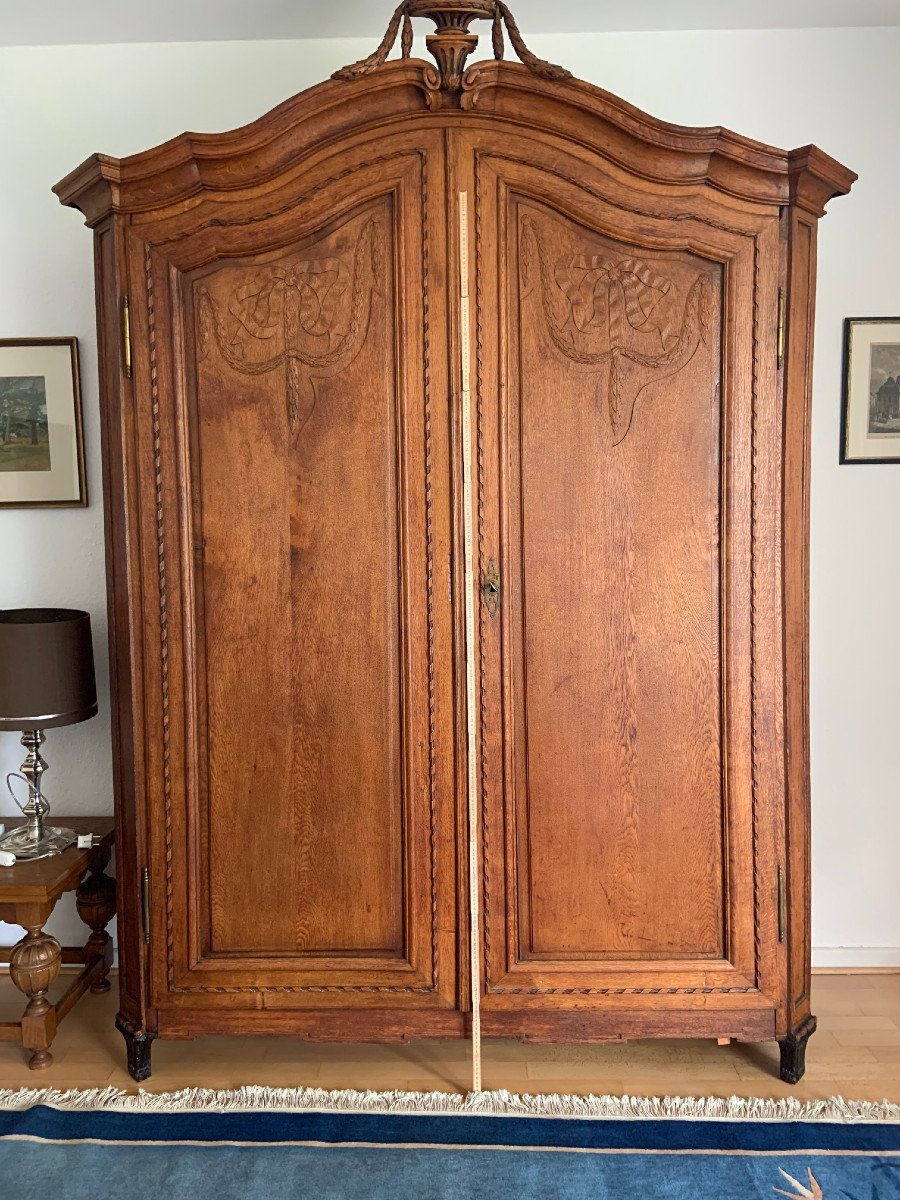 Armoire De Mariage Classique, Alsacienne Et Française Ca. 1780. Dimensions h 252 cm, L.162 cm, 